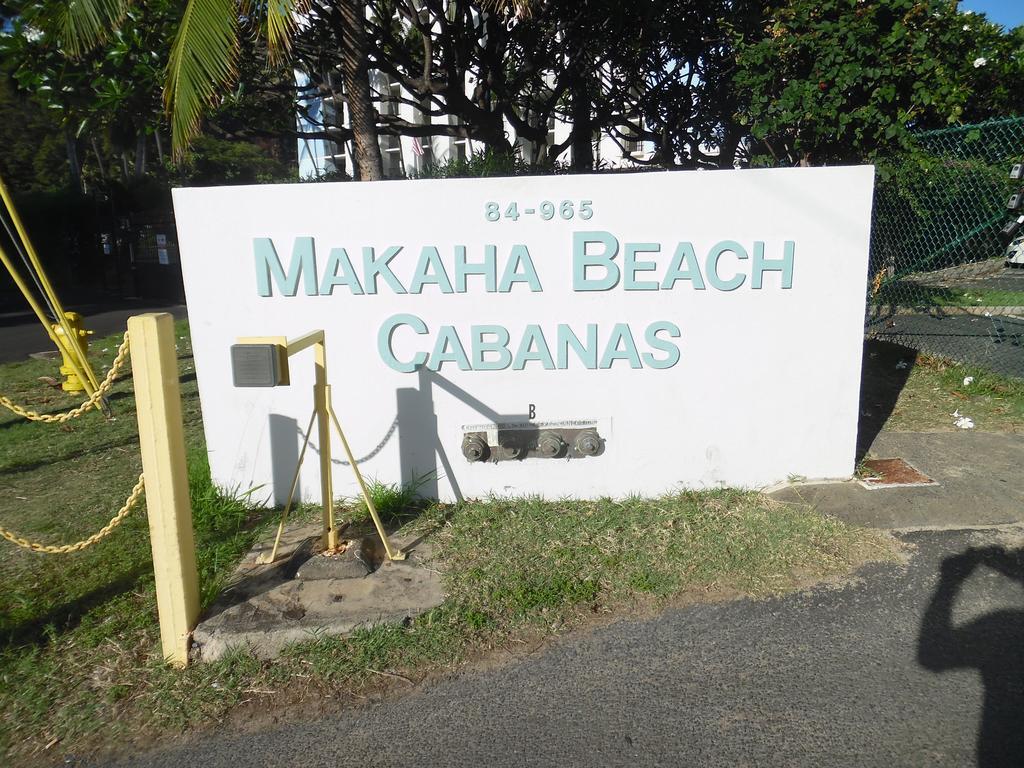 Makaha Beach Cabanas Penthouse Hotel Waianae Exterior foto